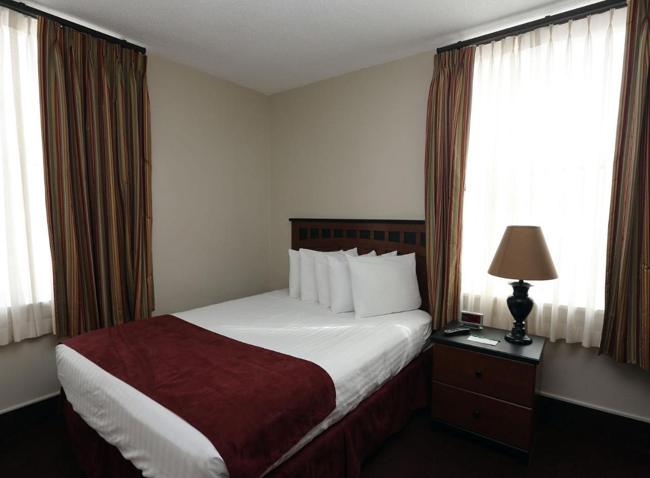 Arrow Hotel Broken Bow エクステリア 写真