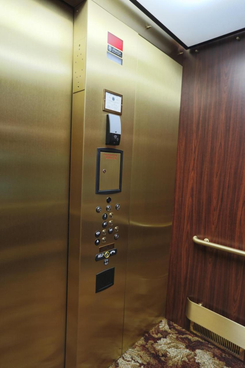 Arrow Hotel Broken Bow エクステリア 写真